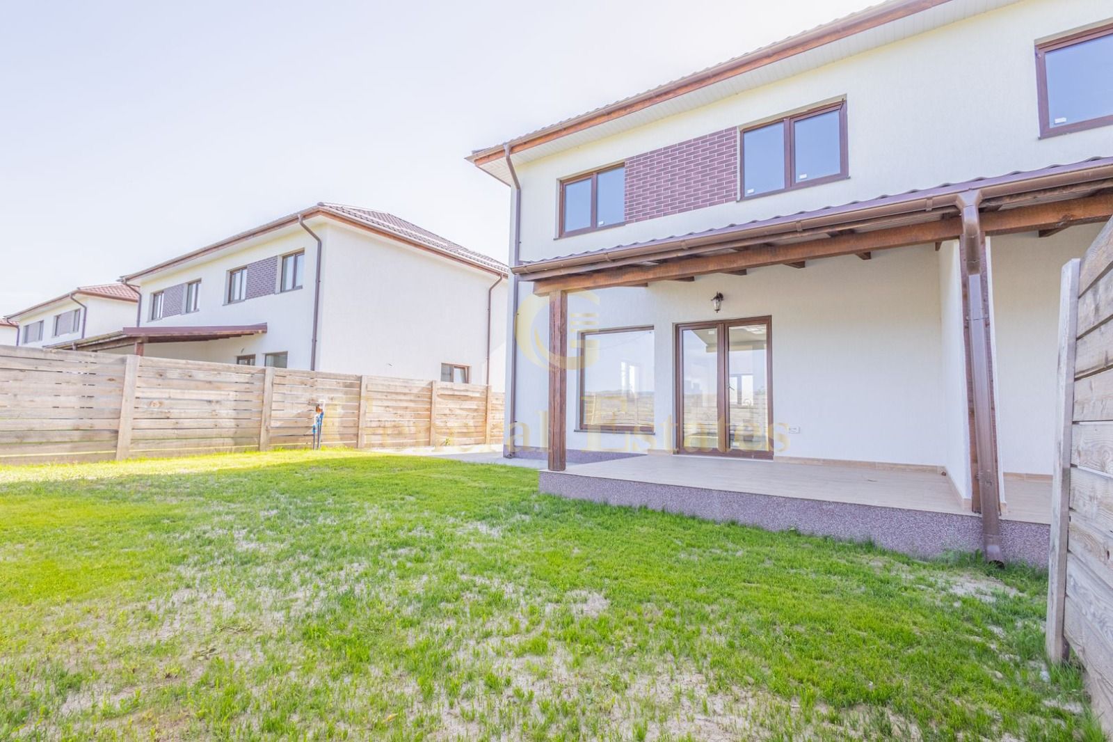Casă de vânzare în Izvor | 4 camere | Construcție nouă