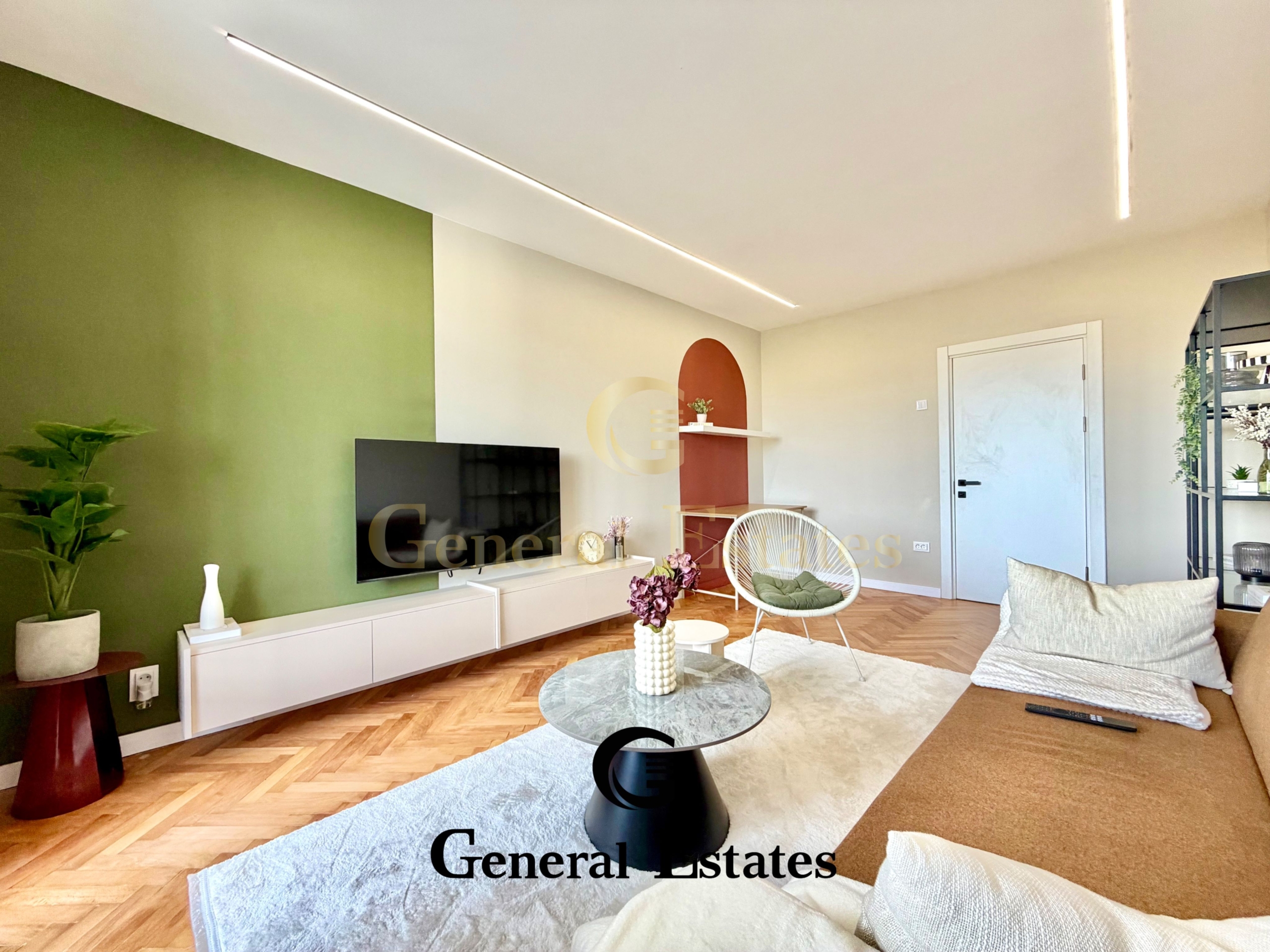 Copou | 2 Camere Decomandat | Lângă Parc | Vedere Panoramică | Renovat