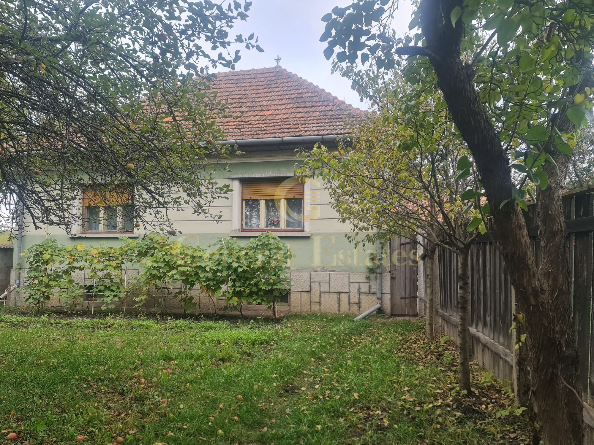 Oportunitate Investiție: Proprietate masivă de 2.290 mp teren la DN