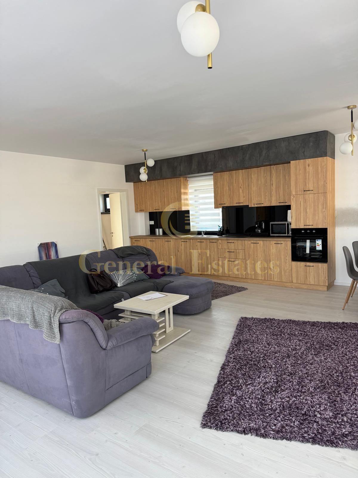 Inchiriere Penthouse zona Tractorul 3 camere | 100 mp + Terasa